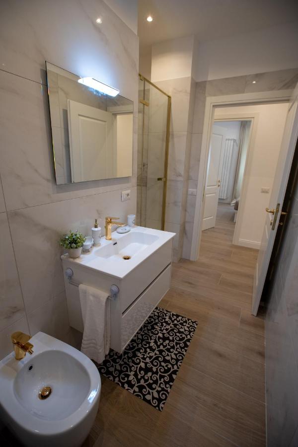Suite Imperiale Colosseo Рим Екстер'єр фото