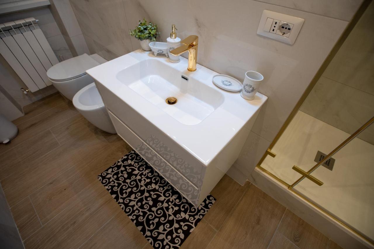 Suite Imperiale Colosseo Рим Екстер'єр фото