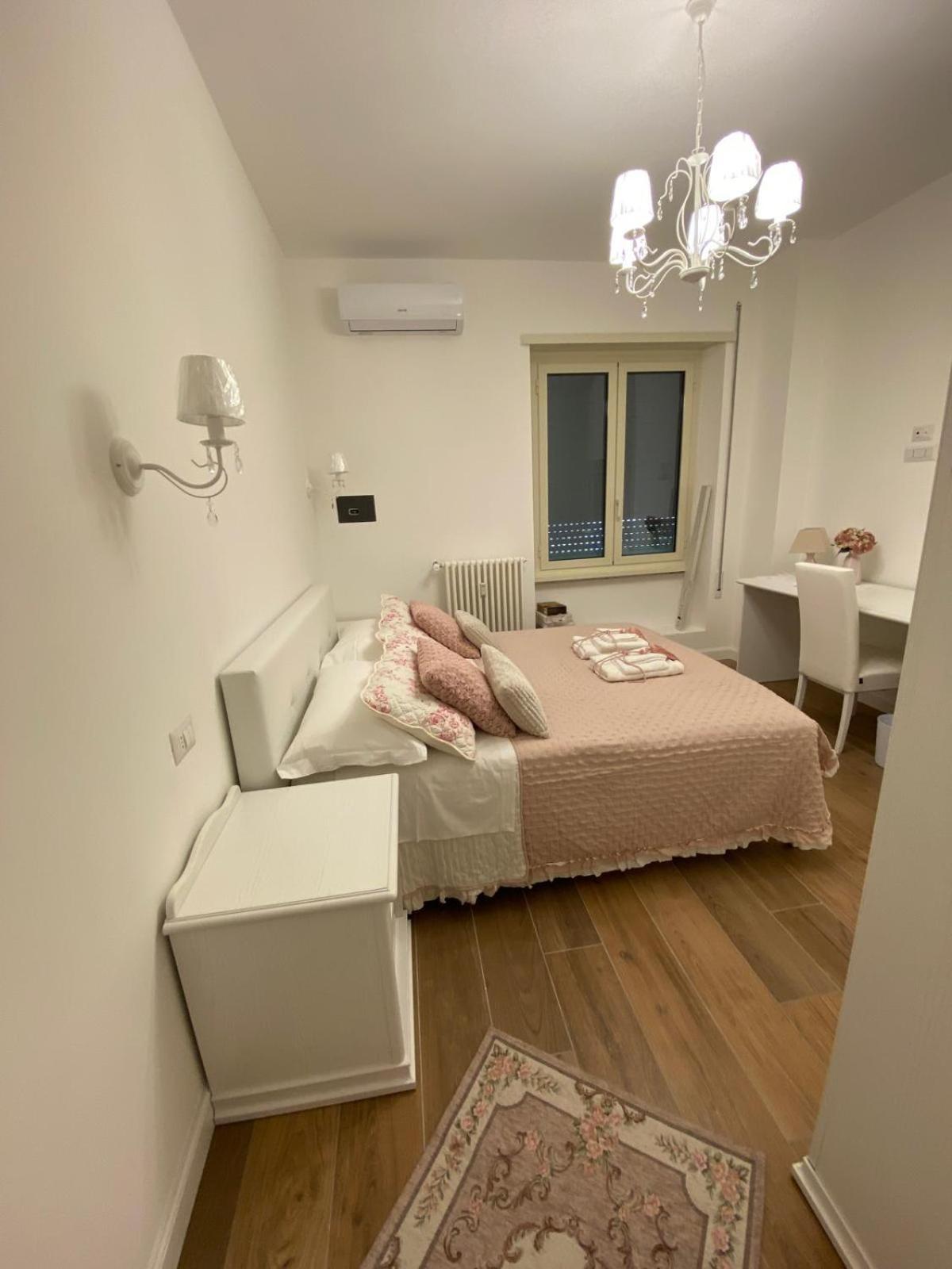 Suite Imperiale Colosseo Рим Екстер'єр фото